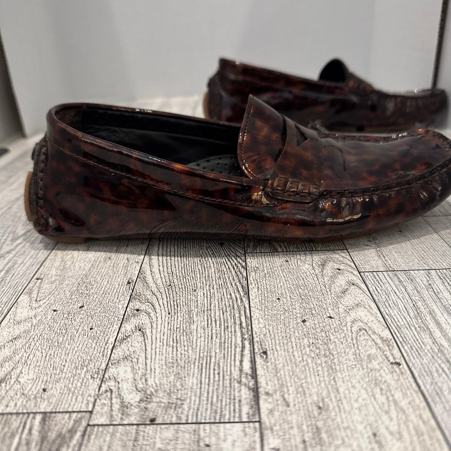 Vintage rare Cole Hann patent leather leopard loafer