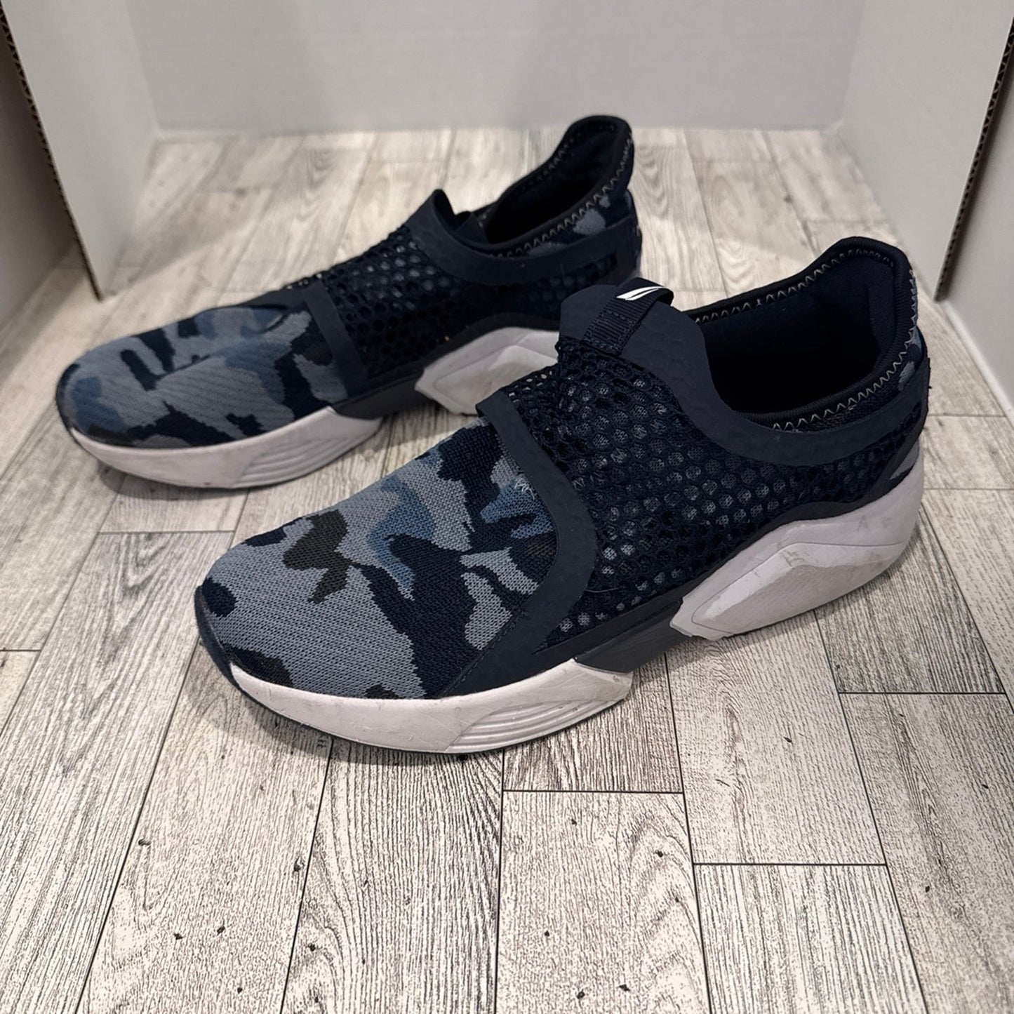 Nautical blue camouflage sneaker size 8