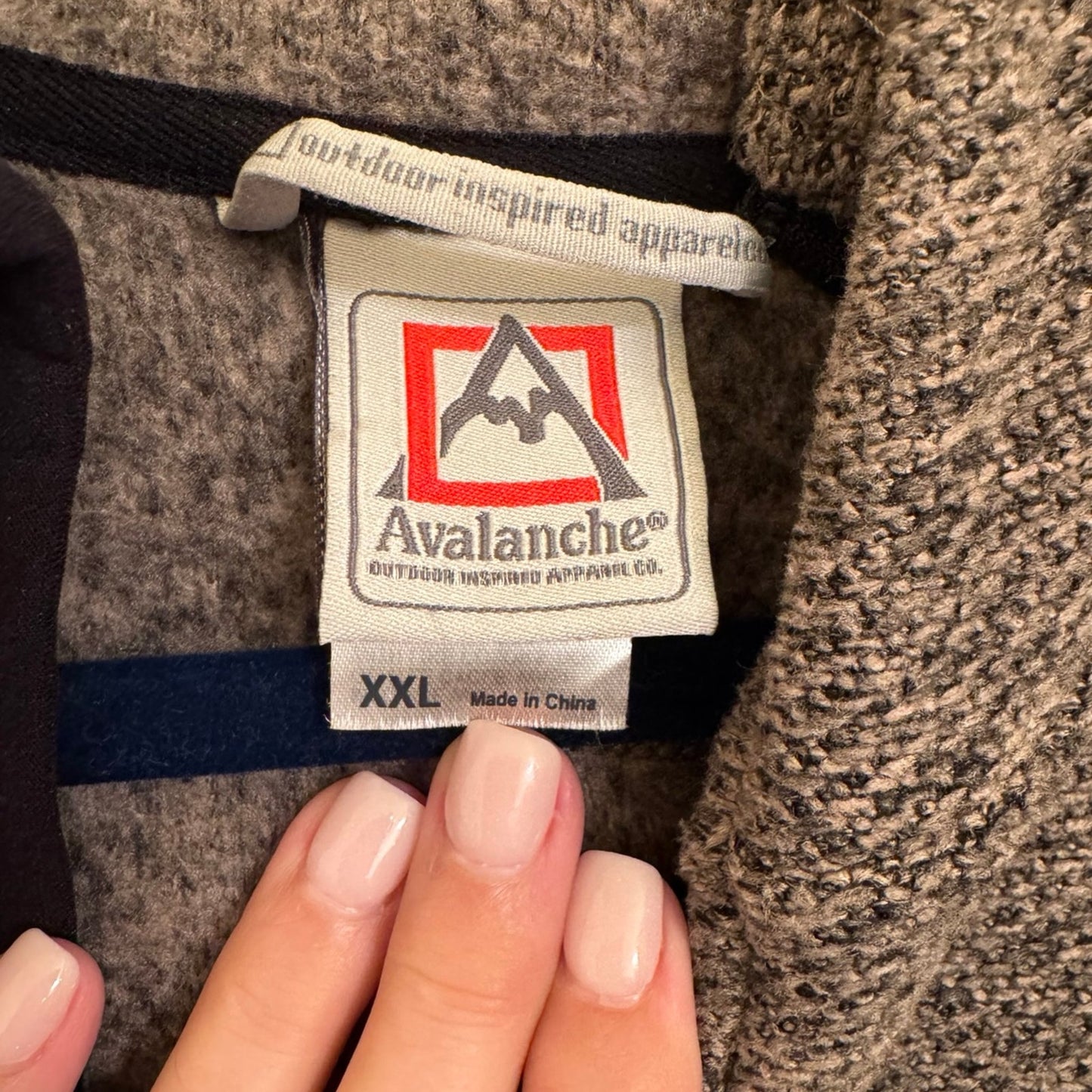 Avalanche zip hooded zip jacket.