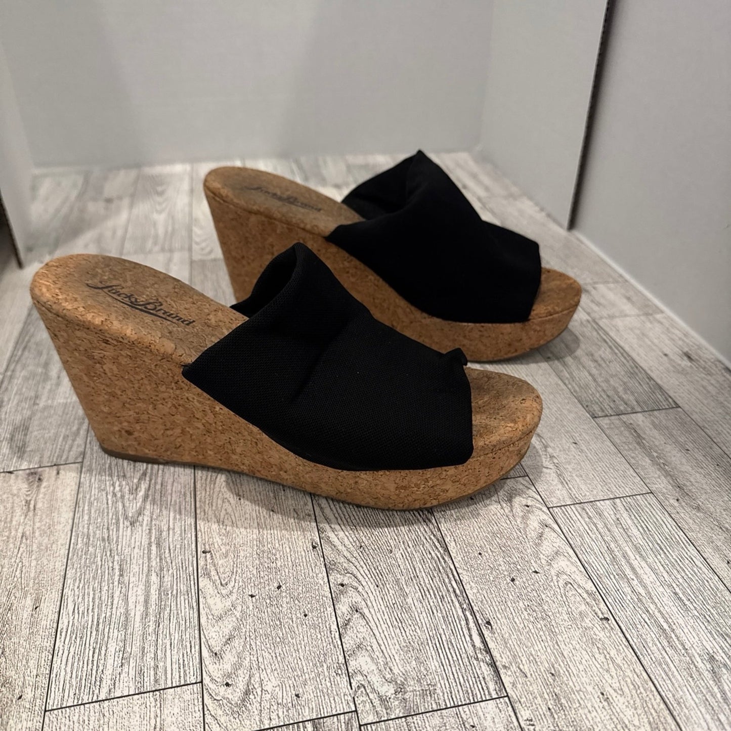 LUCKY Brand black Stretchy mule.