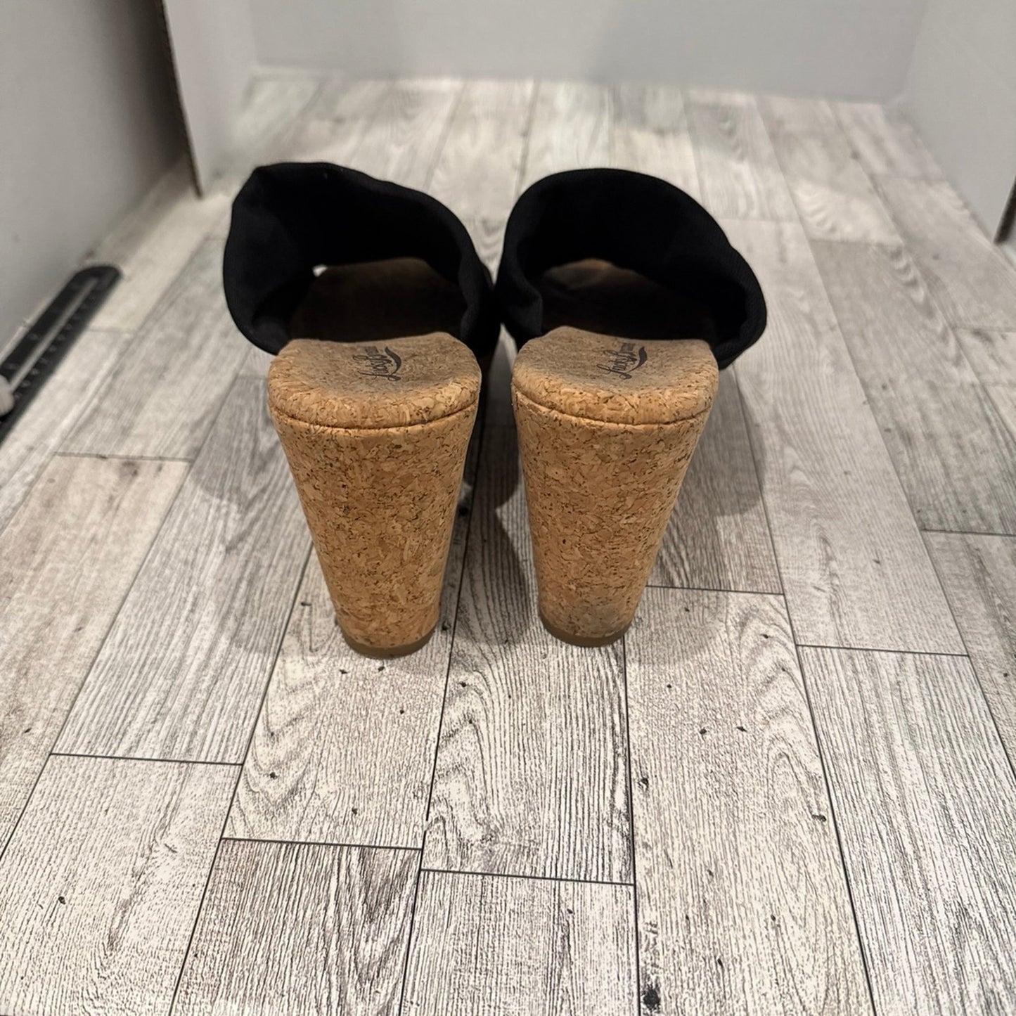 LUCKY Brand black Stretchy mule.