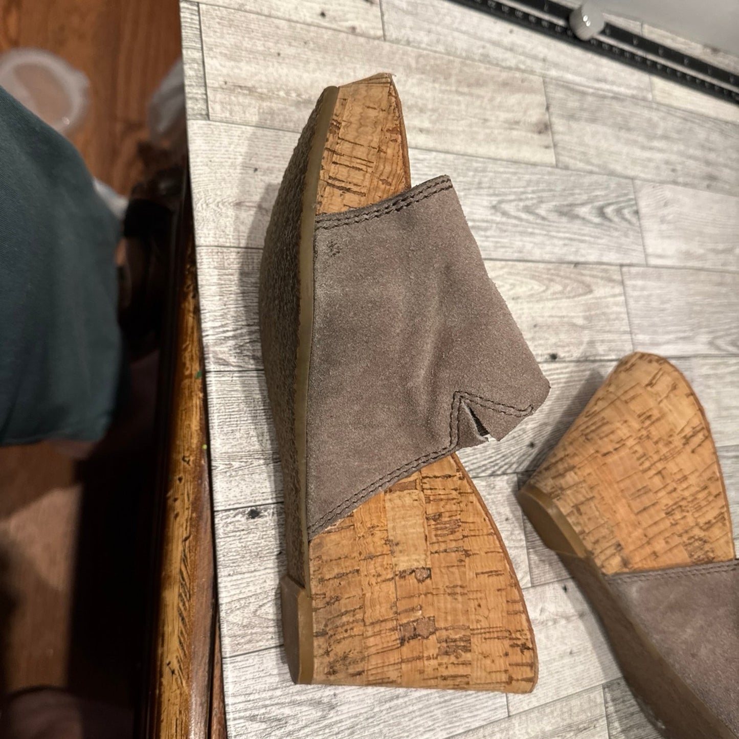 Nine West tan sandals with cork base. 8.5