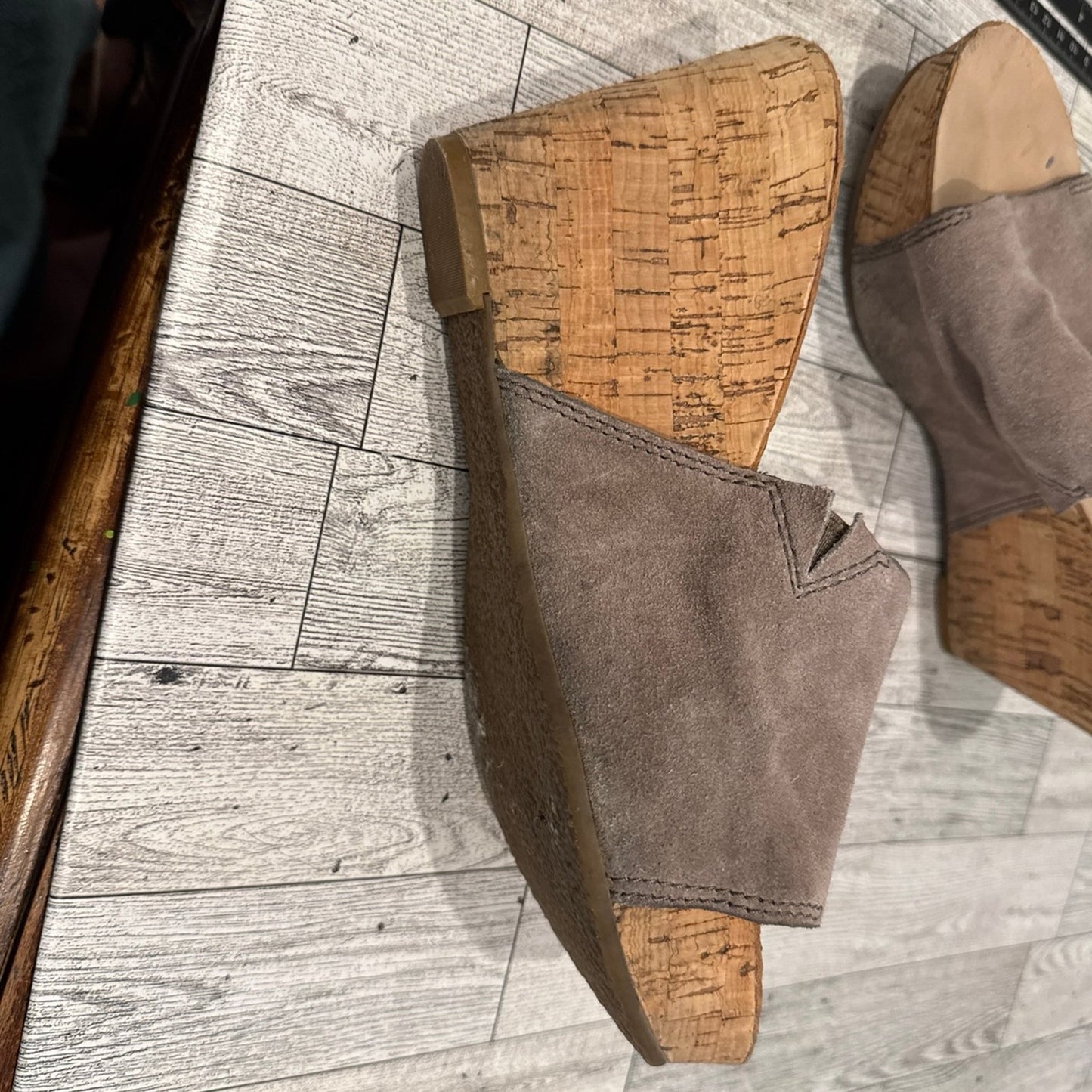 Nine West tan sandals with cork base. 8.5