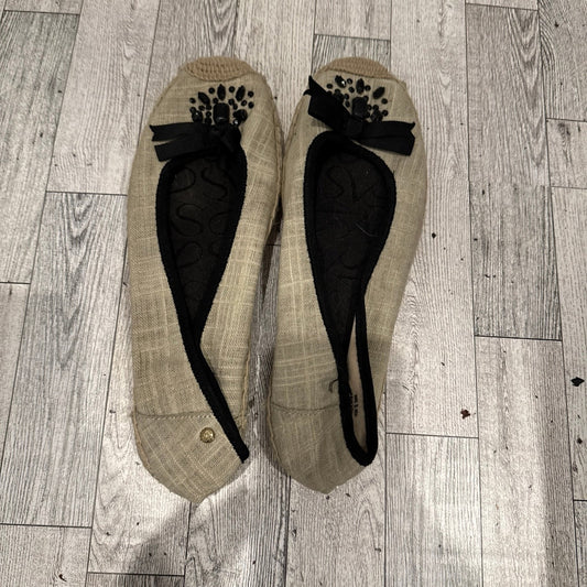 Vera Wang ballet flats with black gem detail with a small bow
